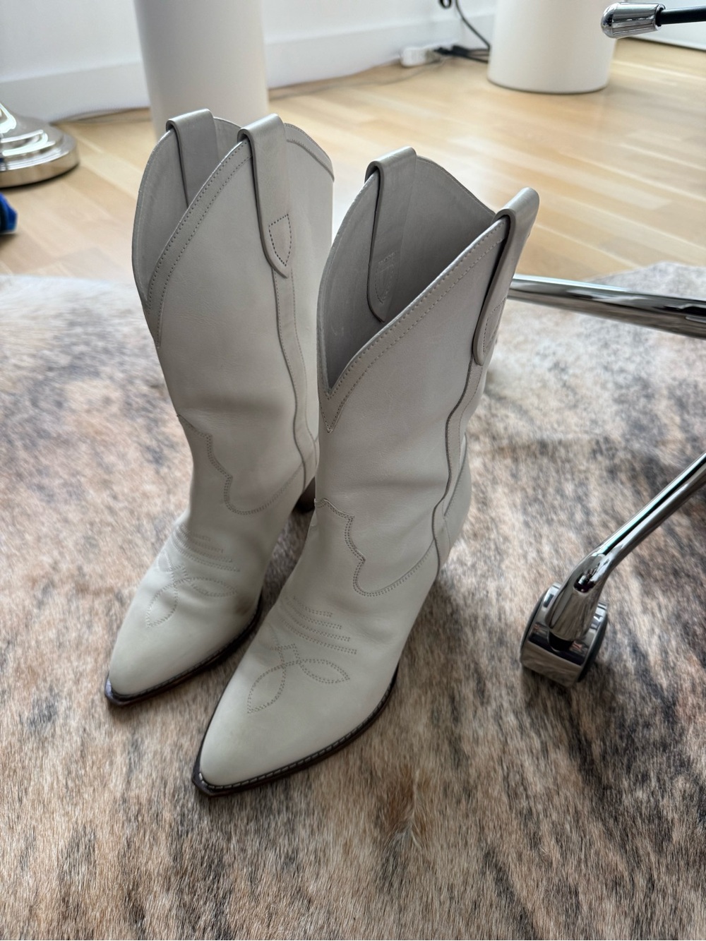 Isabel Marant Women’s Cream Western Cowboy Boots - size 39